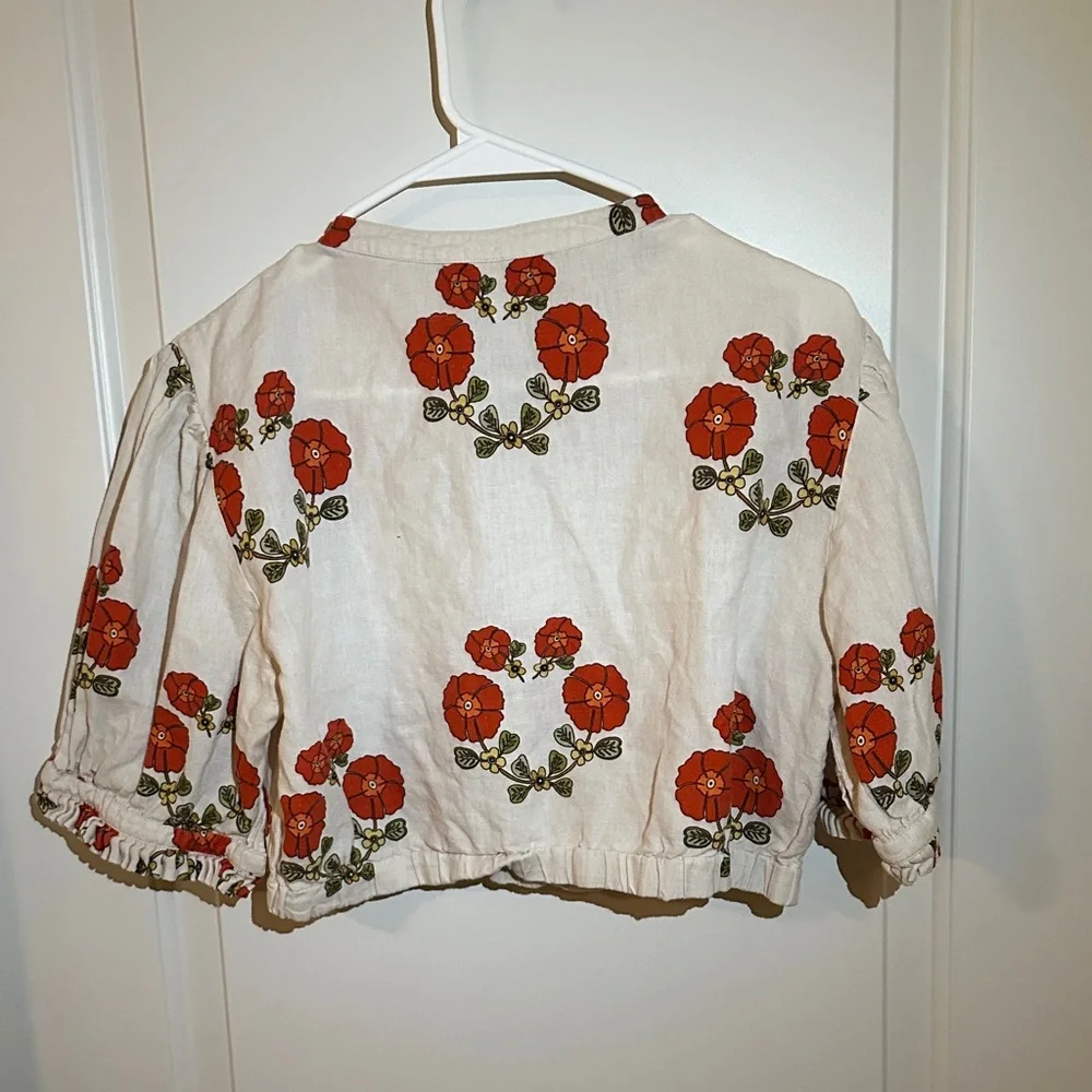 Floral Embroidered Blouse - Picture 2 of 4